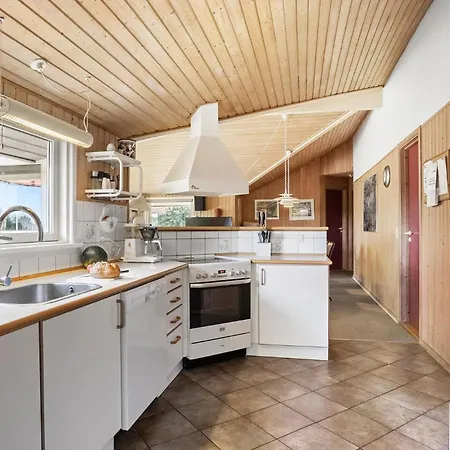 Gulspurvevaenget Xii Хамбл