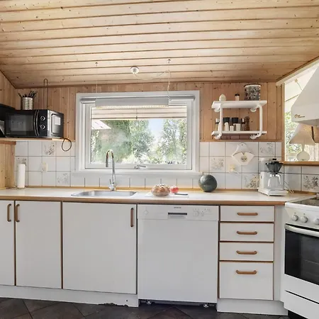Amazing Home In Humble With Sauna * Nordenbro Vesteregn